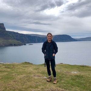 Meet your Posher, Caroline